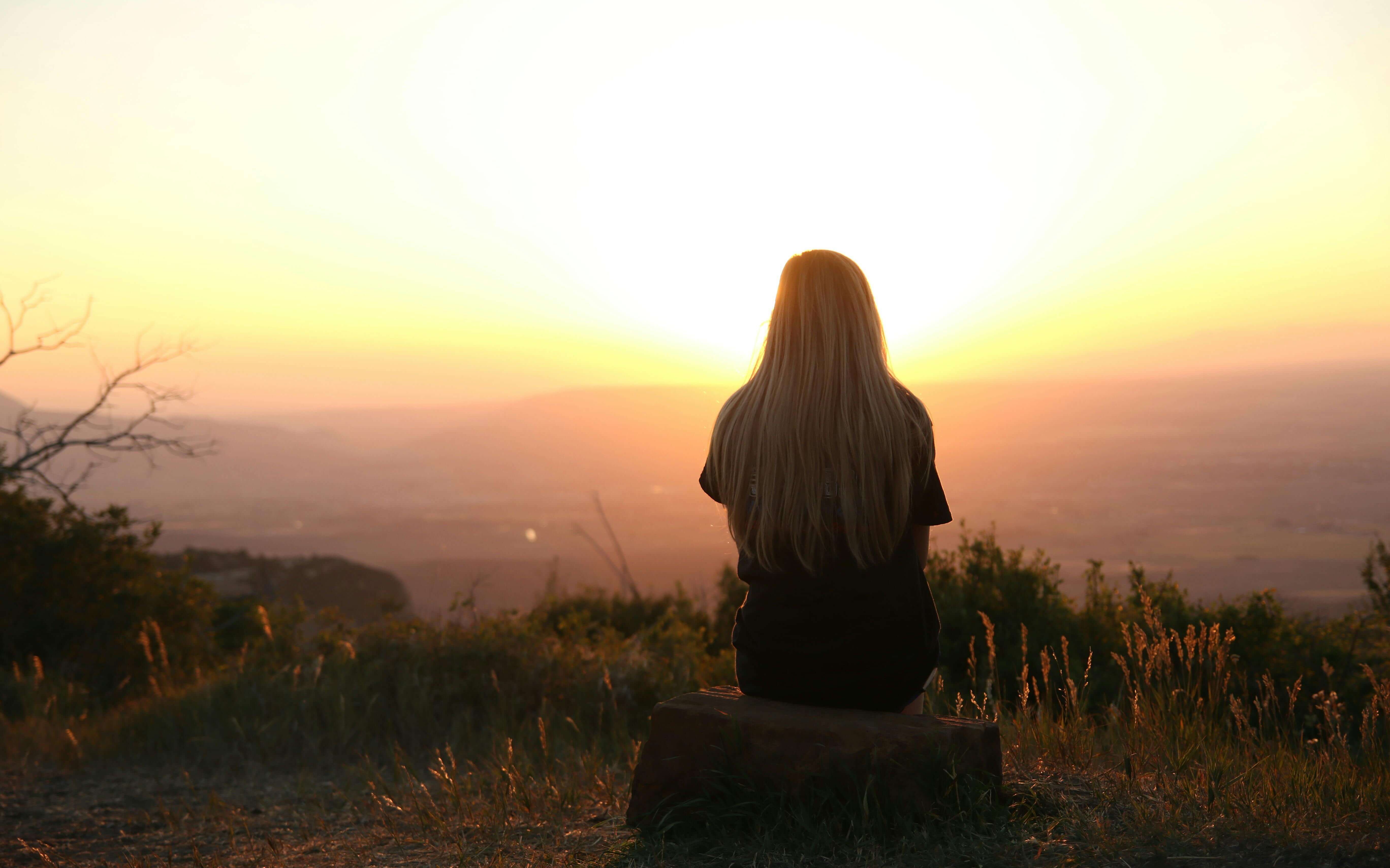 Cover image for Why Being Lonely Makes You Sicker and Live a Shorter Life — and What You Can Do About It
